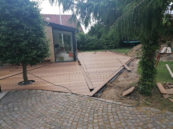 lægning af træterrasse